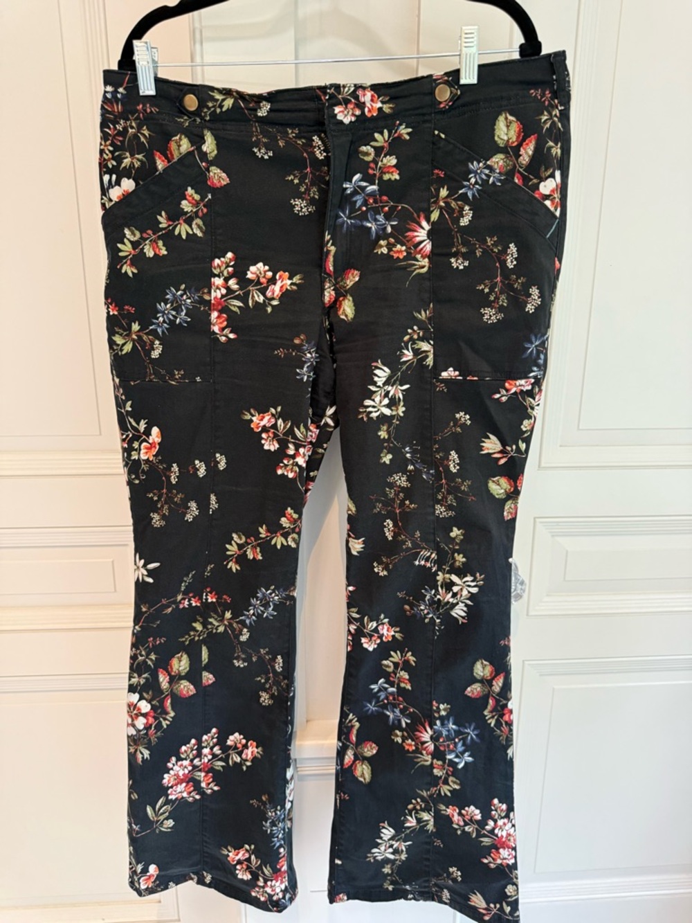 Anthropologie Black Floral Straight-Leg Pants with Pocket Details